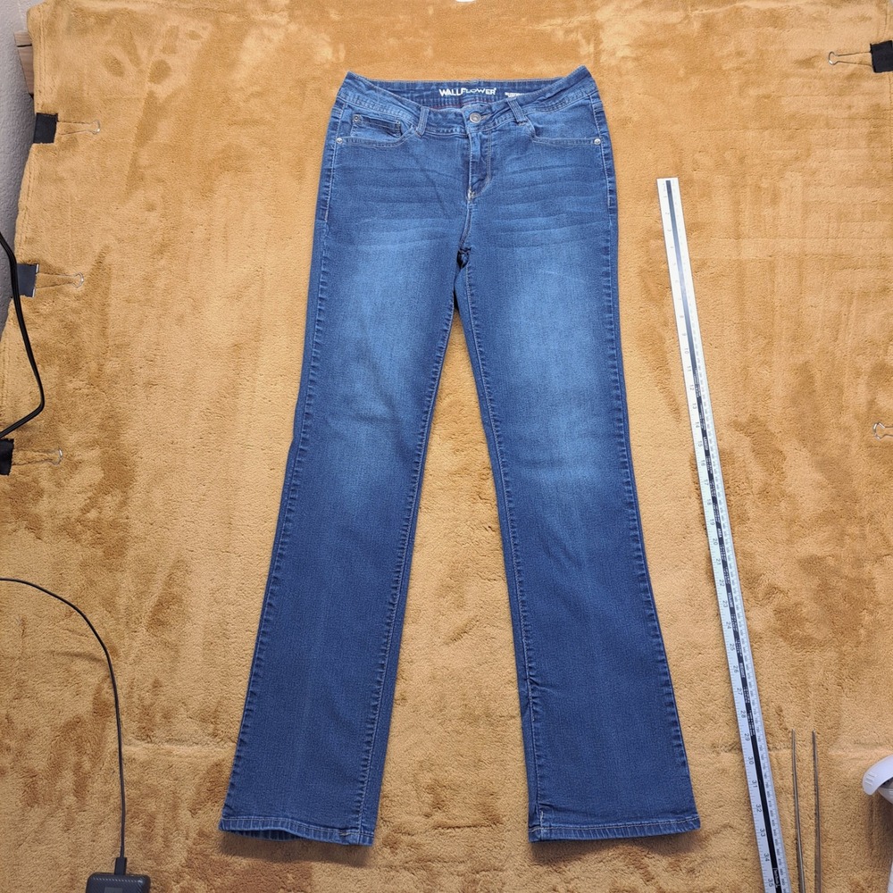WallFlower Bootcut Jeans Womens 11 Reg Blue Excellent Legendary Fit Embroidered